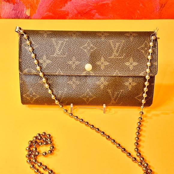 Louis Vuitton Sarah wallet dark Monogram used in decent condition. - Picture 12 of 14